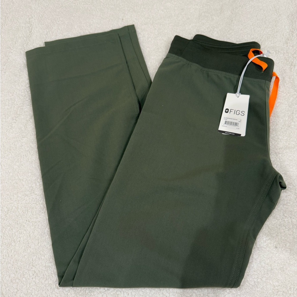 Small FIGS Moss Livingston Tall Pants